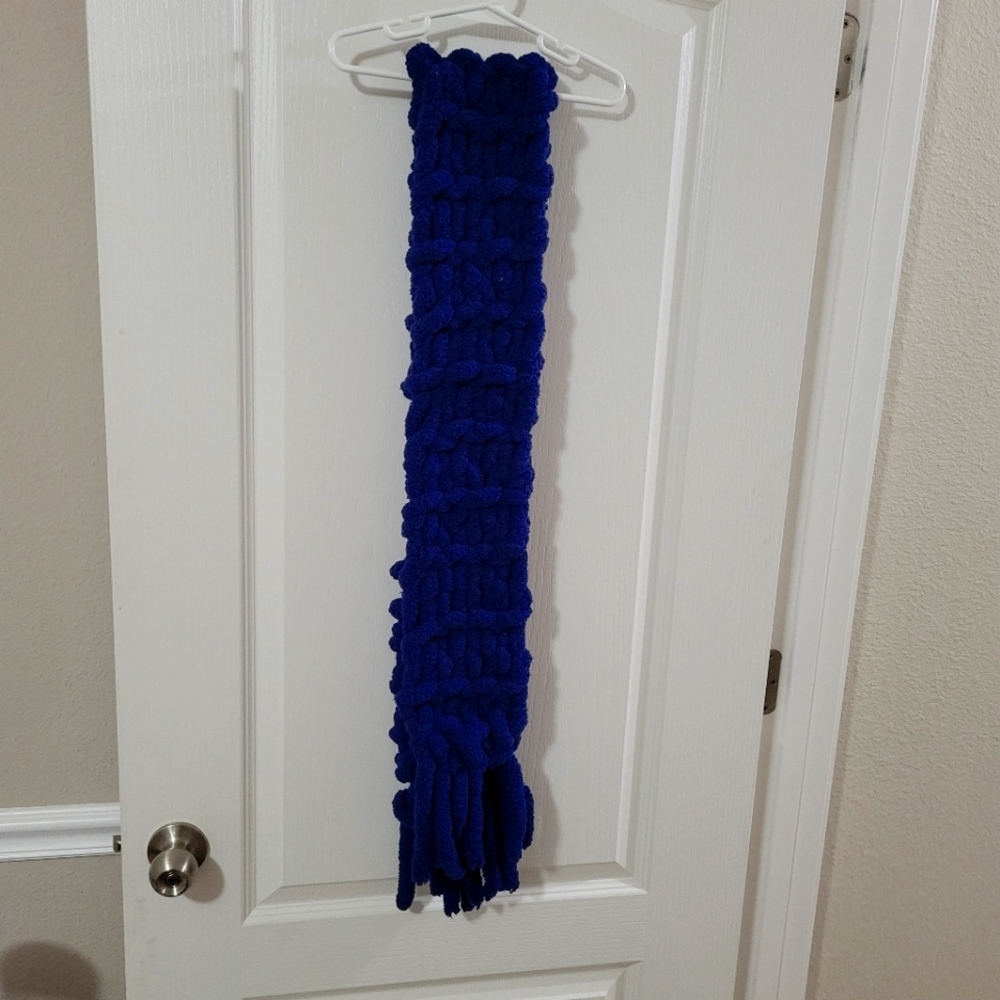Knitted scarf